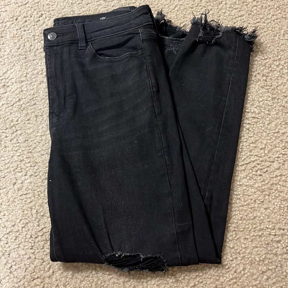 American Eagle Ripped Black Super Hi-Rise Jegging Crop